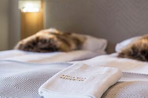 Royal Hill Residence