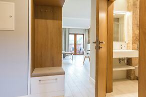 Royal Hill Residence