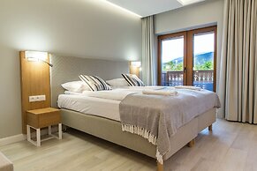 Royal Hill Residence