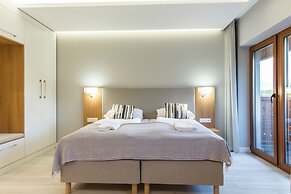 Royal Hill Residence