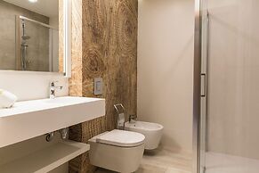 Royal Hill Residence