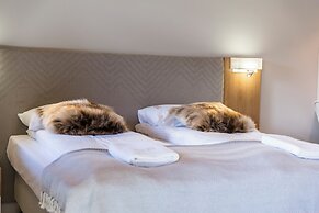 Royal Hill Residence