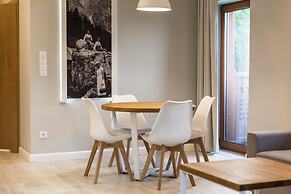 Royal Hill Residence