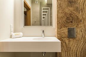 Royal Hill Residence