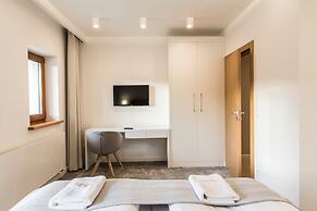 Royal Hill Residence