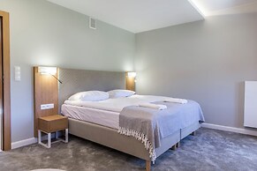 Royal Hill Residence