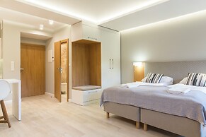 Royal Hill Residence