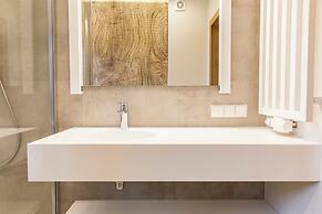 Royal Hill Residence