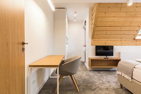 Royal Hill Residence