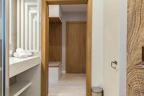 Royal Hill Residence