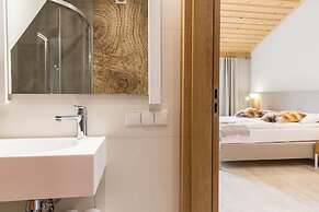 Royal Hill Residence