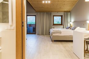 Royal Hill Residence