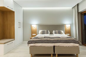 Royal Hill Residence