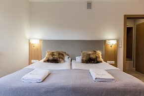 Royal Hill Residence