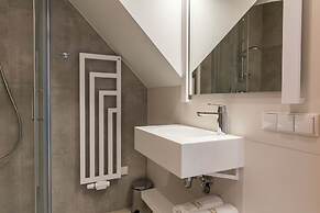 Royal Hill Residence