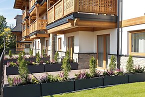 Royal Hill Residence