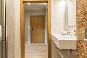 Royal Hill Residence