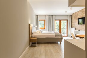 Royal Hill Residence