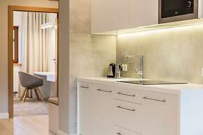 Royal Hill Residence