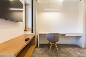 Royal Hill Residence