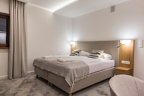 Royal Hill Residence