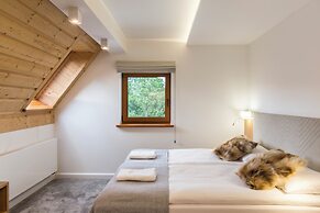 Royal Hill Residence