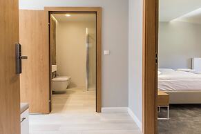 Royal Hill Residence