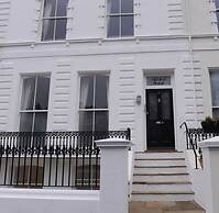 Bicknell House Hyde 1st