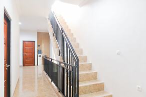 OYO 1519 Axl Residence