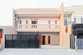 OYO 1519 Axl Residence