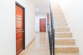 OYO 1519 Axl Residence