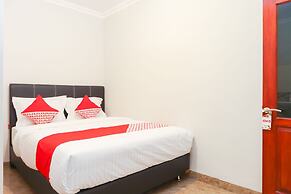 OYO 1519 Axl Residence