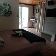 La Croisee Des Sentiers