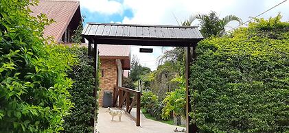 La Croisee Des Sentiers