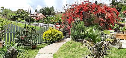 La Croisee Des Sentiers