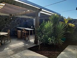 La Croisee Des Sentiers