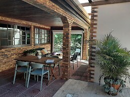 La Croisee Des Sentiers