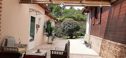 La Croisee Des Sentiers