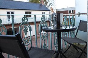 Silverdale Mews