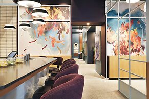 Kinley Cincinnati Downtown, a Tribute Portfolio Hotel