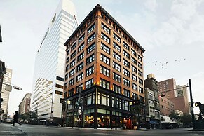 Kinley Cincinnati Downtown, a Tribute Portfolio Hotel