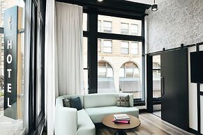 Kinley Cincinnati Downtown, a Tribute Portfolio Hotel