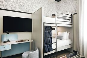 Kinley Cincinnati Downtown, a Tribute Portfolio Hotel