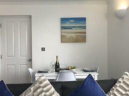 Lux Blu - Truro Apartment