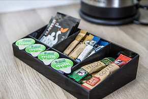 Lux Blu - Truro Apartment