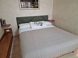 Vittoria Guest House - Salerno