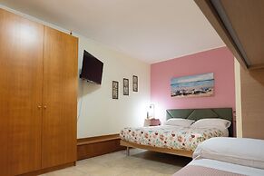 Vittoria Guest House - Salerno