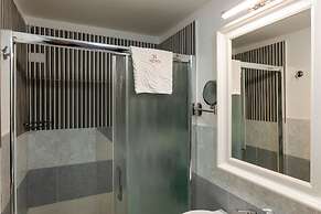 Vittoria Guest House - Salerno