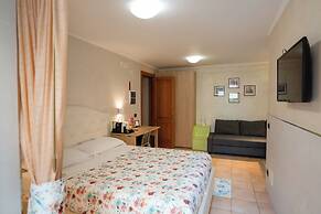 Vittoria Guest House - Salerno