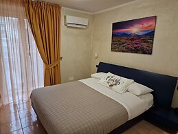 Vittoria Guest House - Salerno